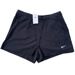Nike Women’s Plus Size High Waisted Shorts Ribbed Black FB3209-010 Size 1X NWT